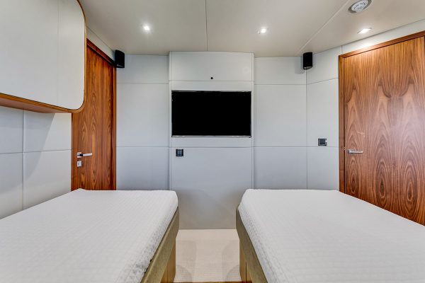 92 SUNSEEKER - Image 15