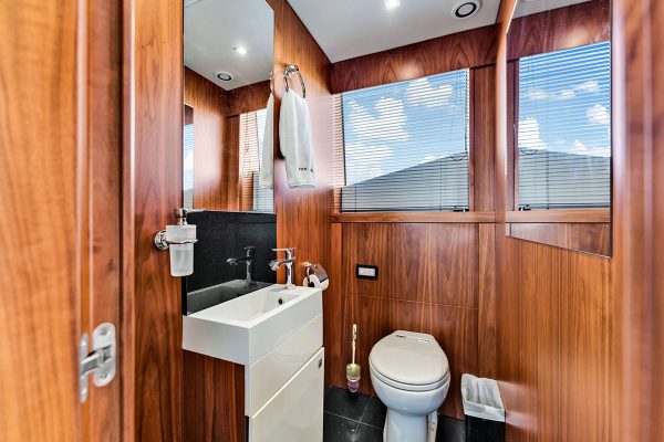 92 SUNSEEKER - Image 18
