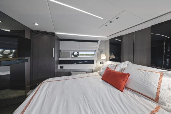 72 AZIMUT S7 - Image 16