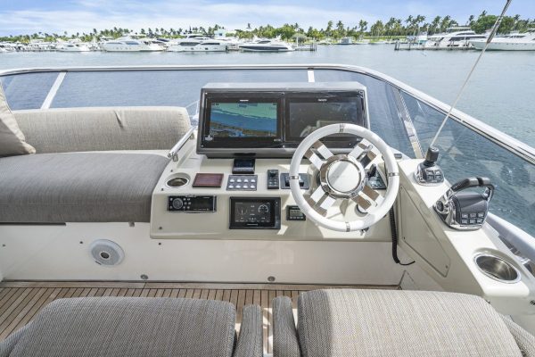 72 AZIMUT S7 - Image 3