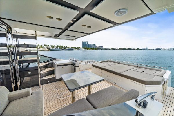 72 AZIMUT S7 - Image 10