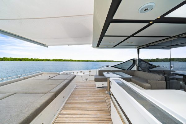 72 AZIMUT S7 - Image 11