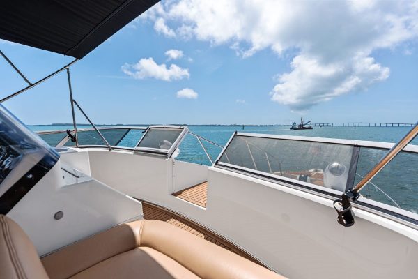 Sea Ray 50 - Image 5