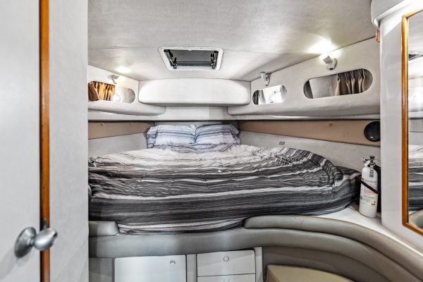 Sea Ray 50 - Image 10