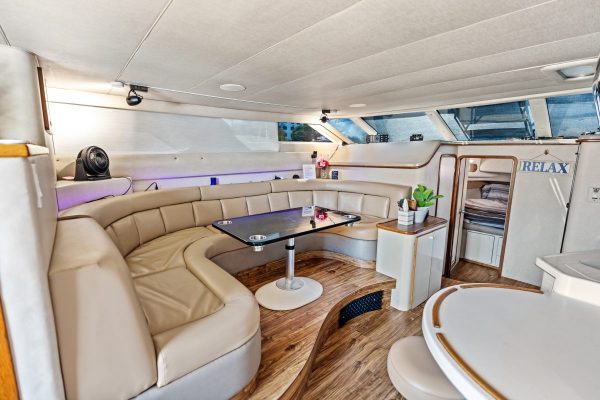 Sea Ray 50 - Image 9