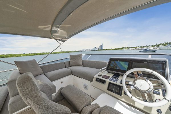72 AZIMUT S7 - Image 9