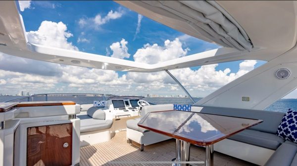 70 AZIMUT DAYS LIKE THIS - Image 3