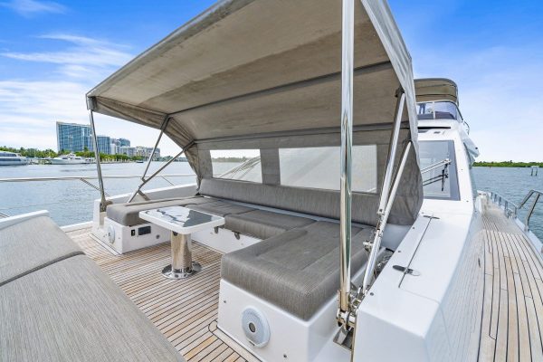 72 AZIMUT S7 - Image 8